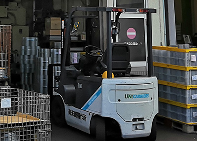 フォークリフト